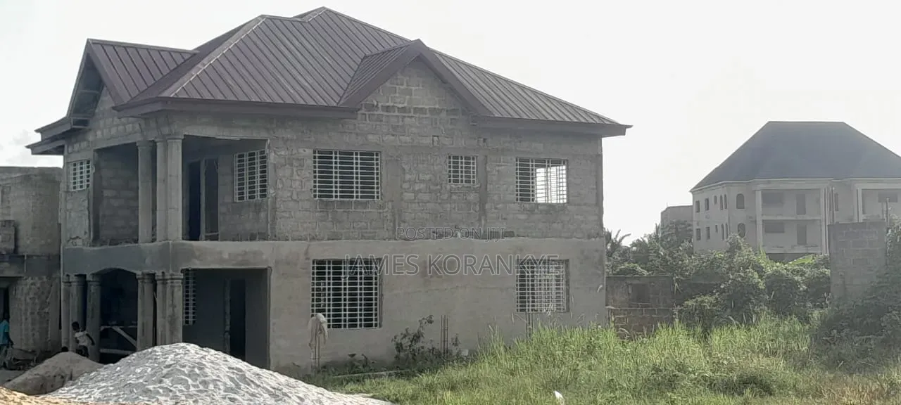 4bdrm House in Takoradi for sale