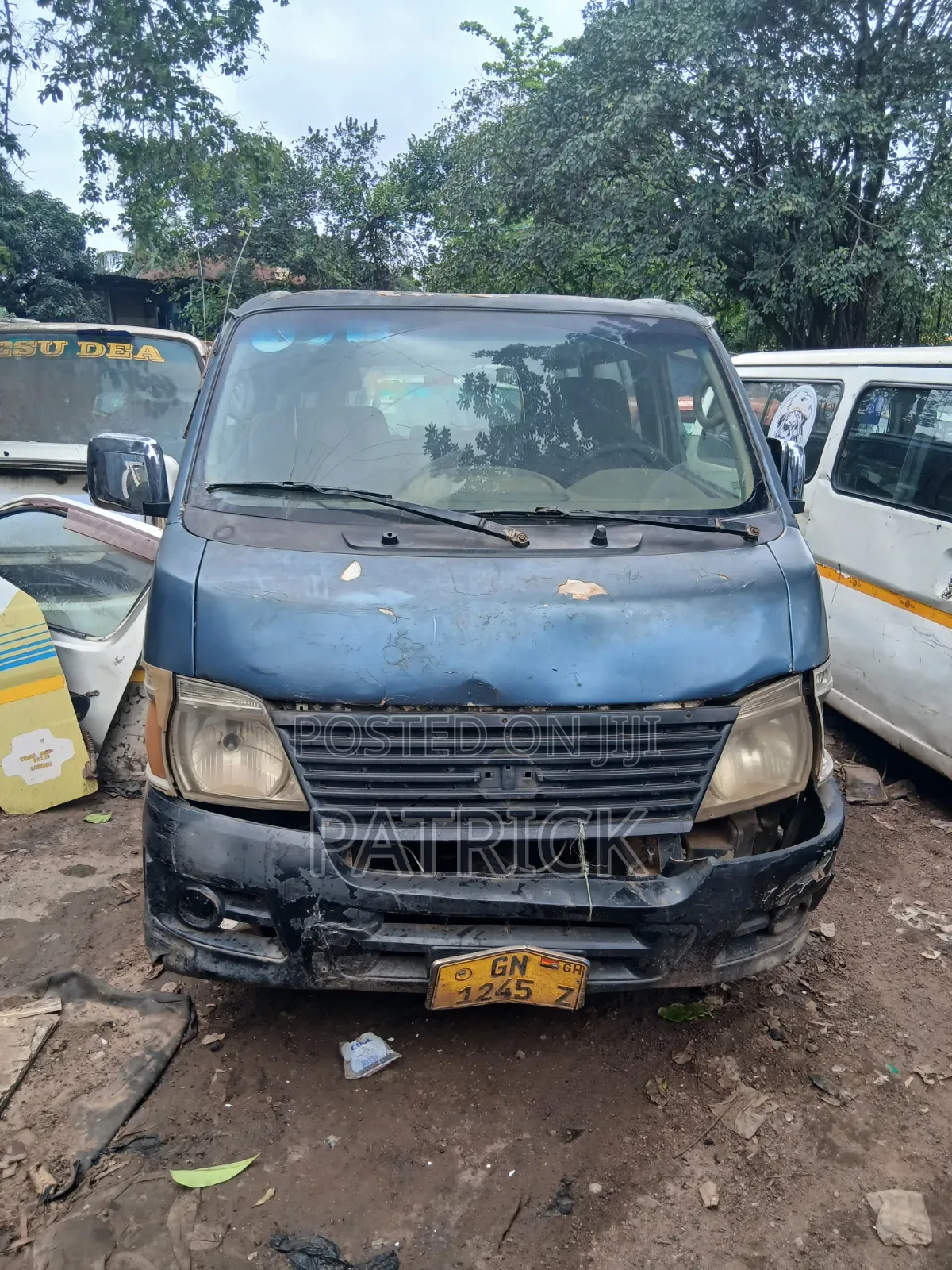 Nissan Caravan (Urvan) 2008 Blue