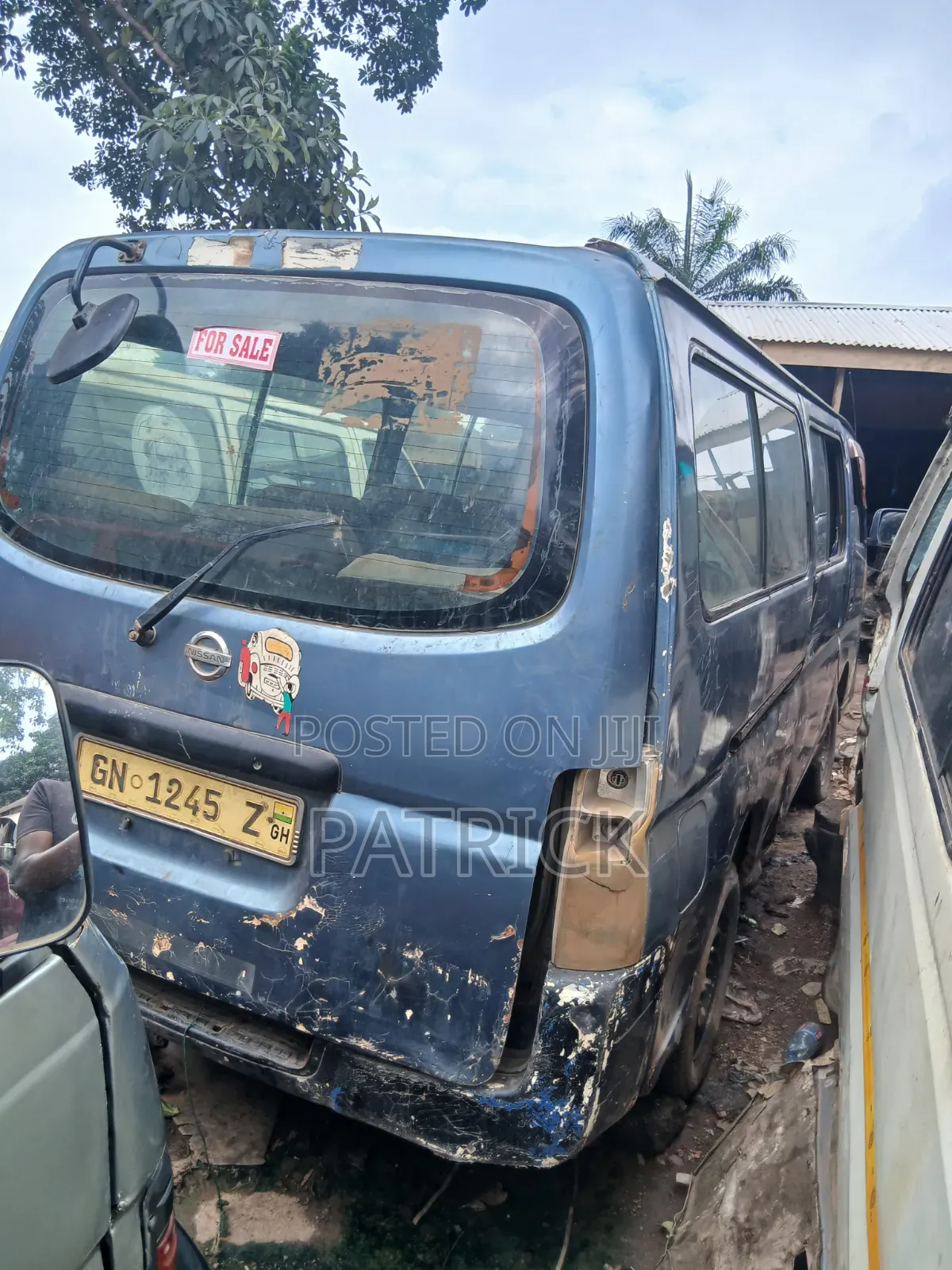 Nissan Caravan (Urvan) 2008 Blue