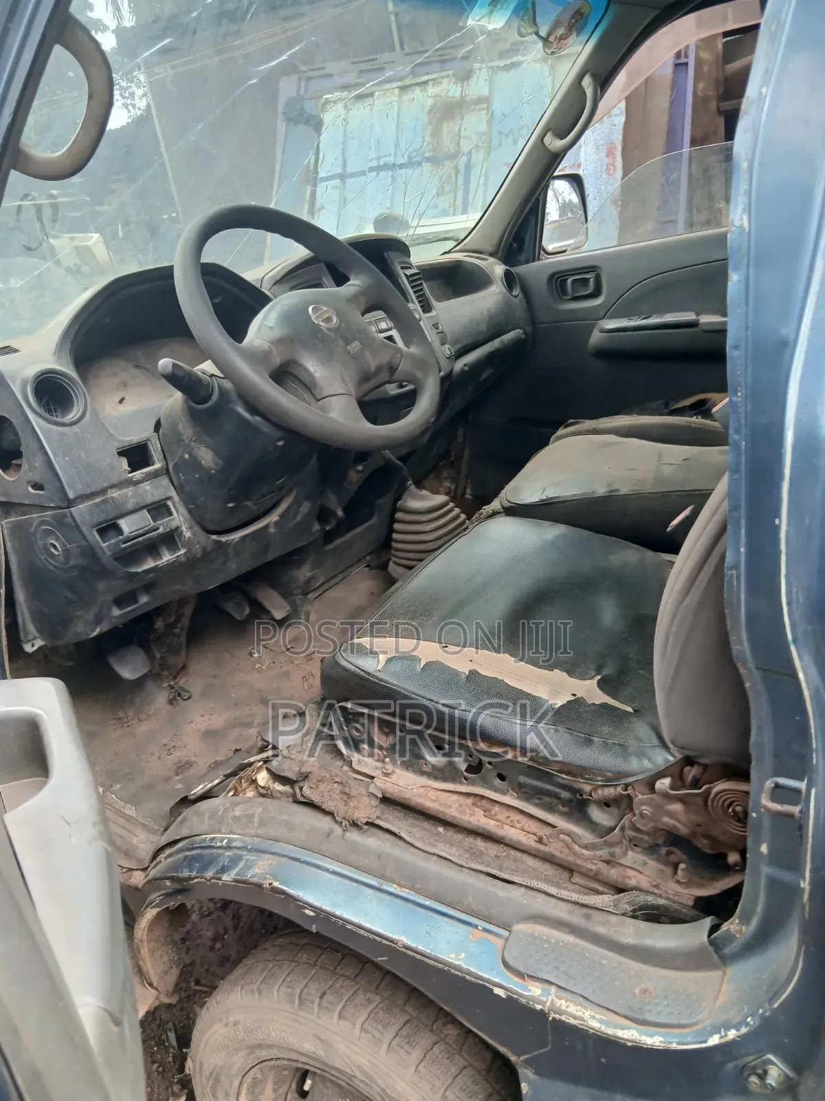 Nissan Caravan (Urvan) 2008 Blue