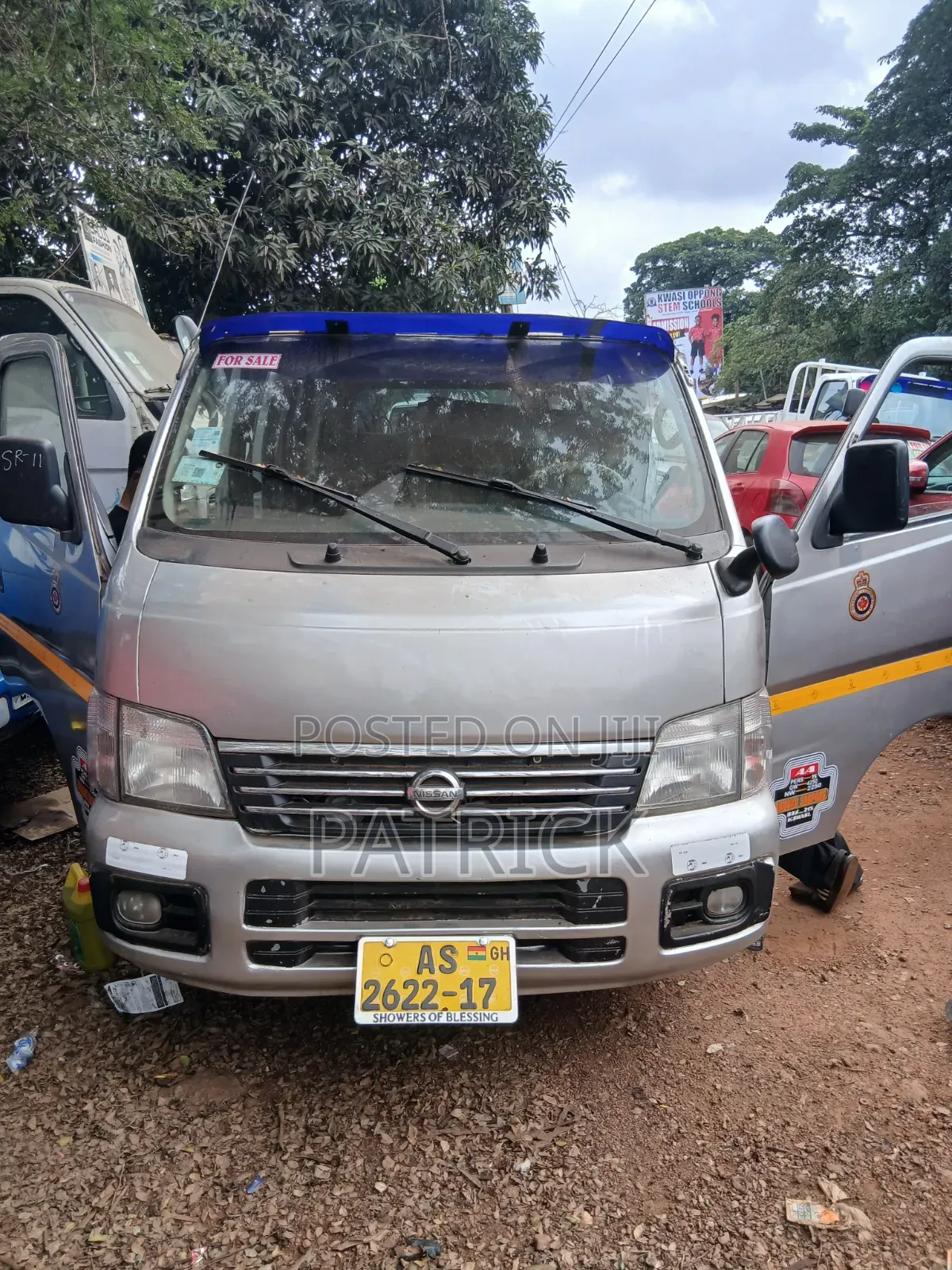 Nissan Caravan (Urvan) 2010 Silver