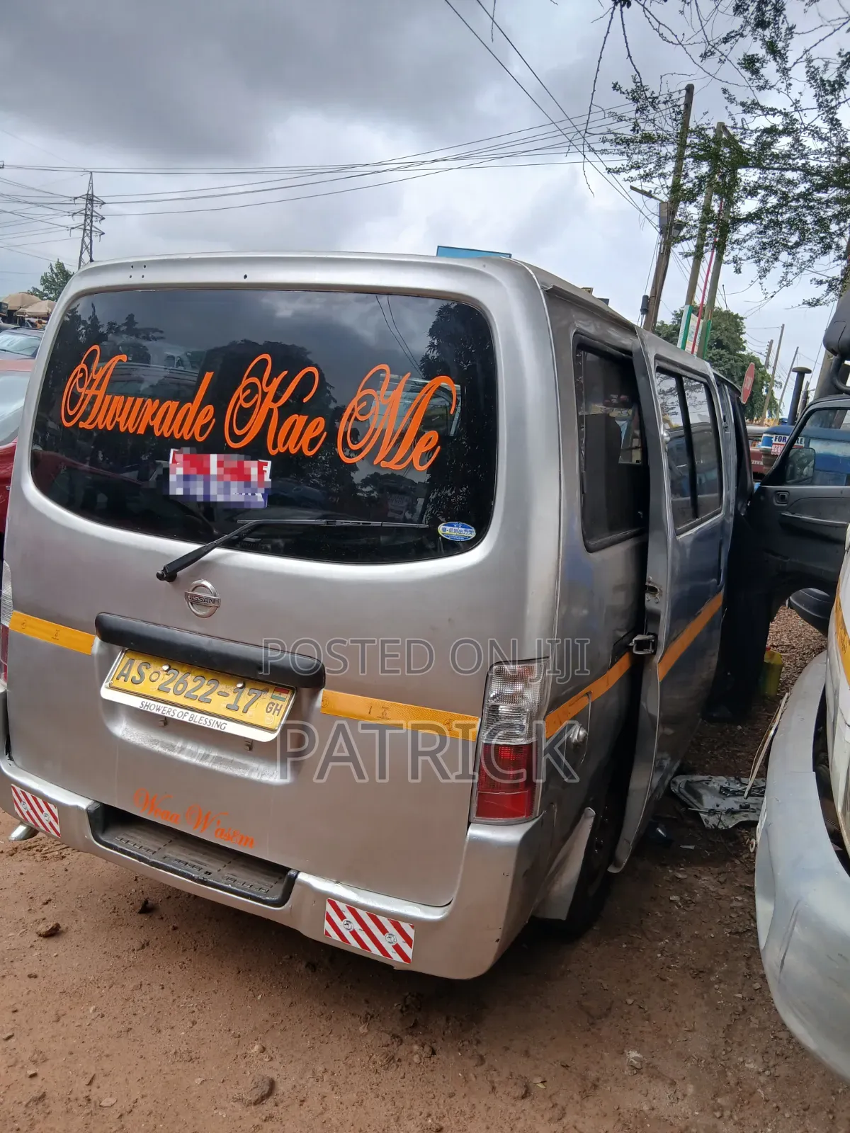 Nissan Caravan (Urvan) 2010 Silver