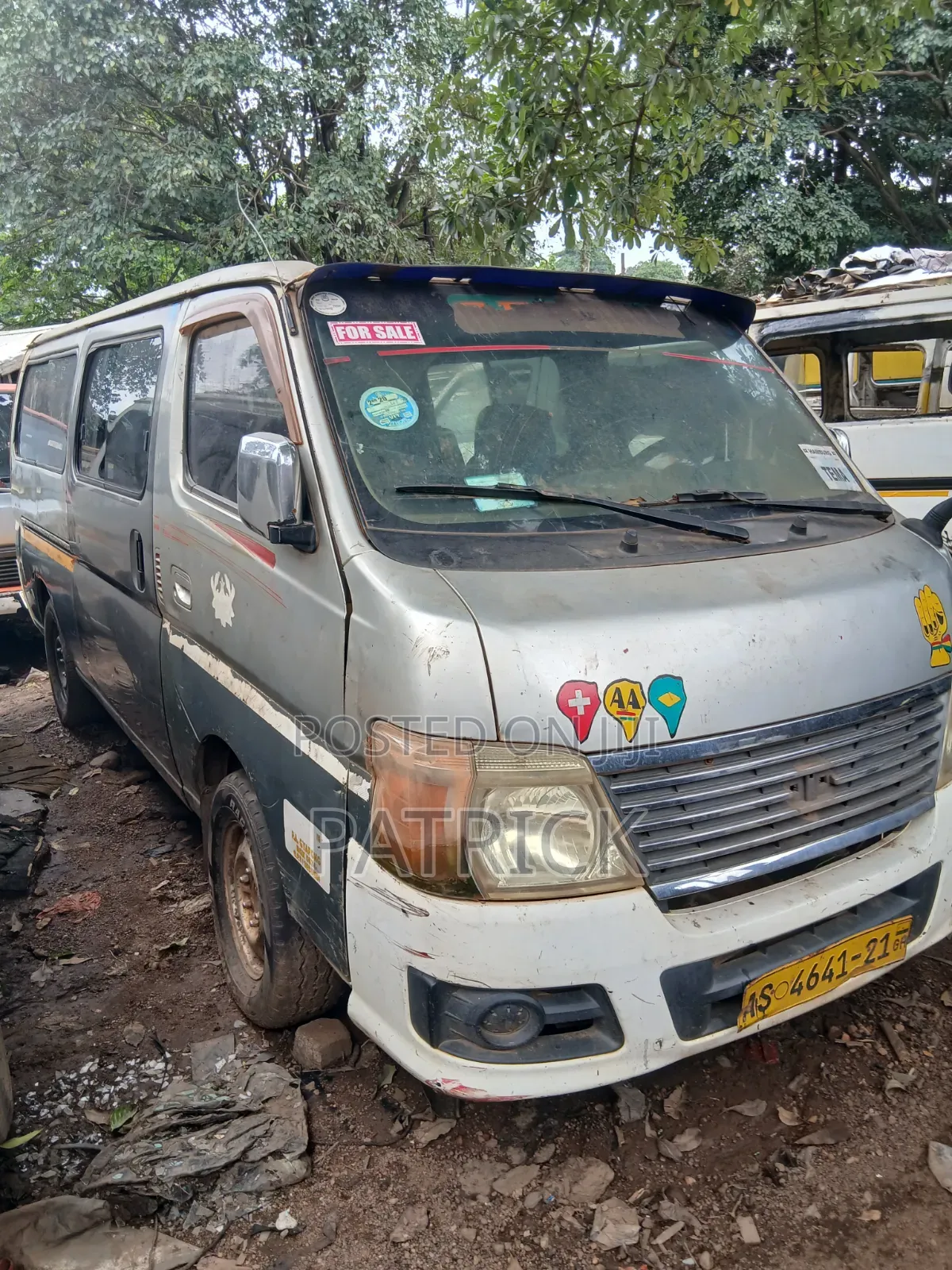 Nissan Caravan (Urvan) 2009 Silver