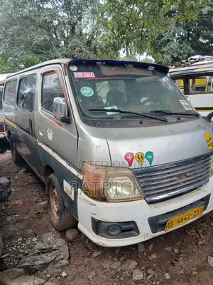 Nissan Caravan (Urvan) 2009 Silver