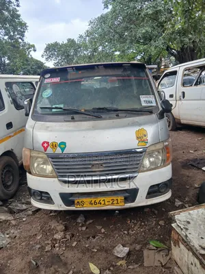 Nissan Caravan (Urvan) 2009 Silver