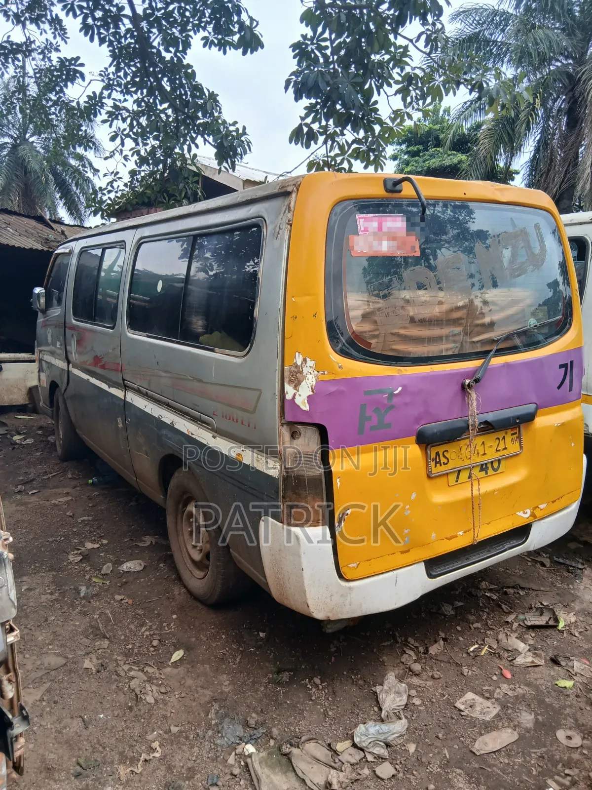 Nissan Caravan (Urvan) 2009 Silver