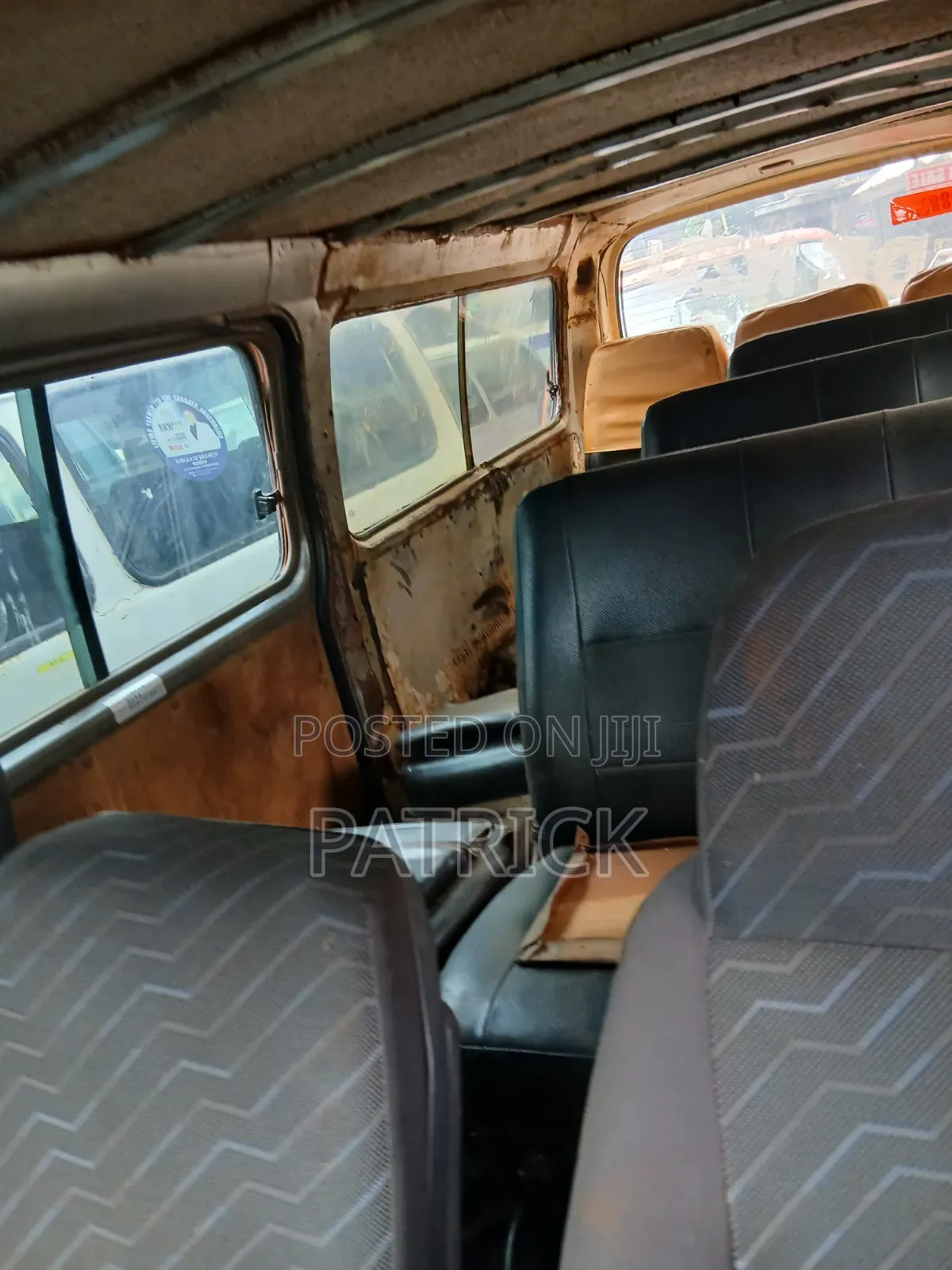 Nissan Caravan (Urvan) 2009 Silver