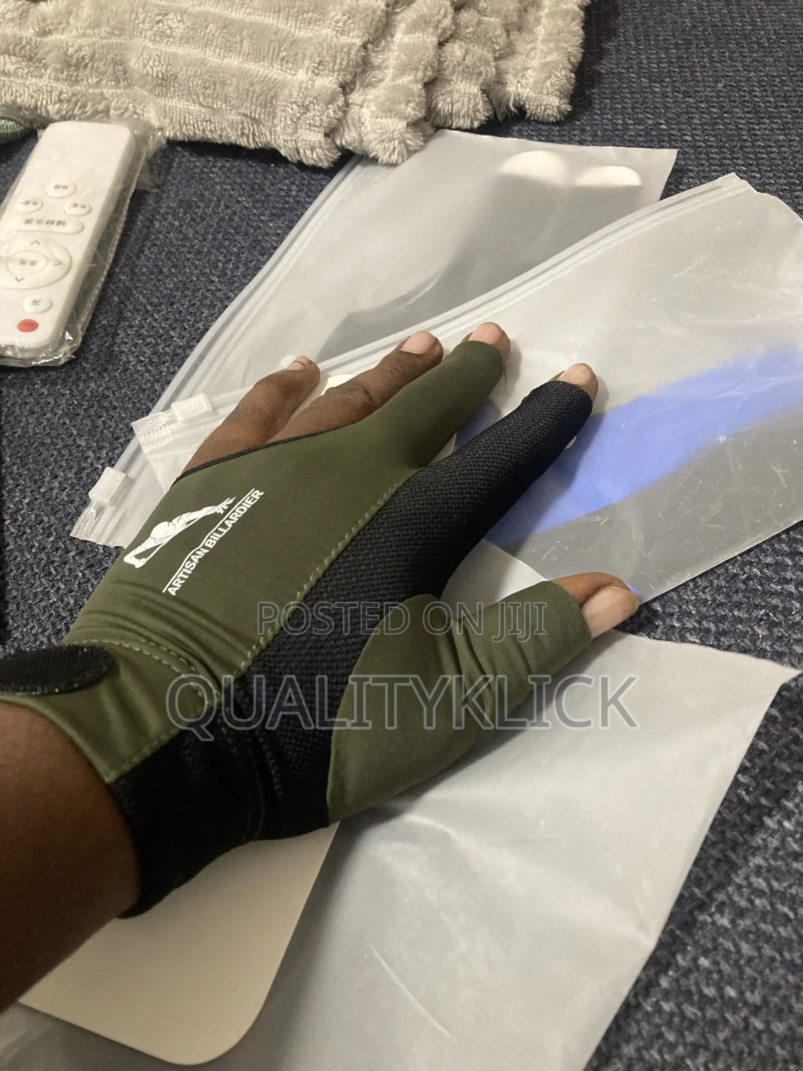 Snooker Gloves