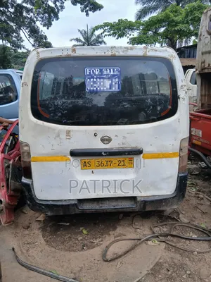 Nissan Caravan (Urvan) 2010 White