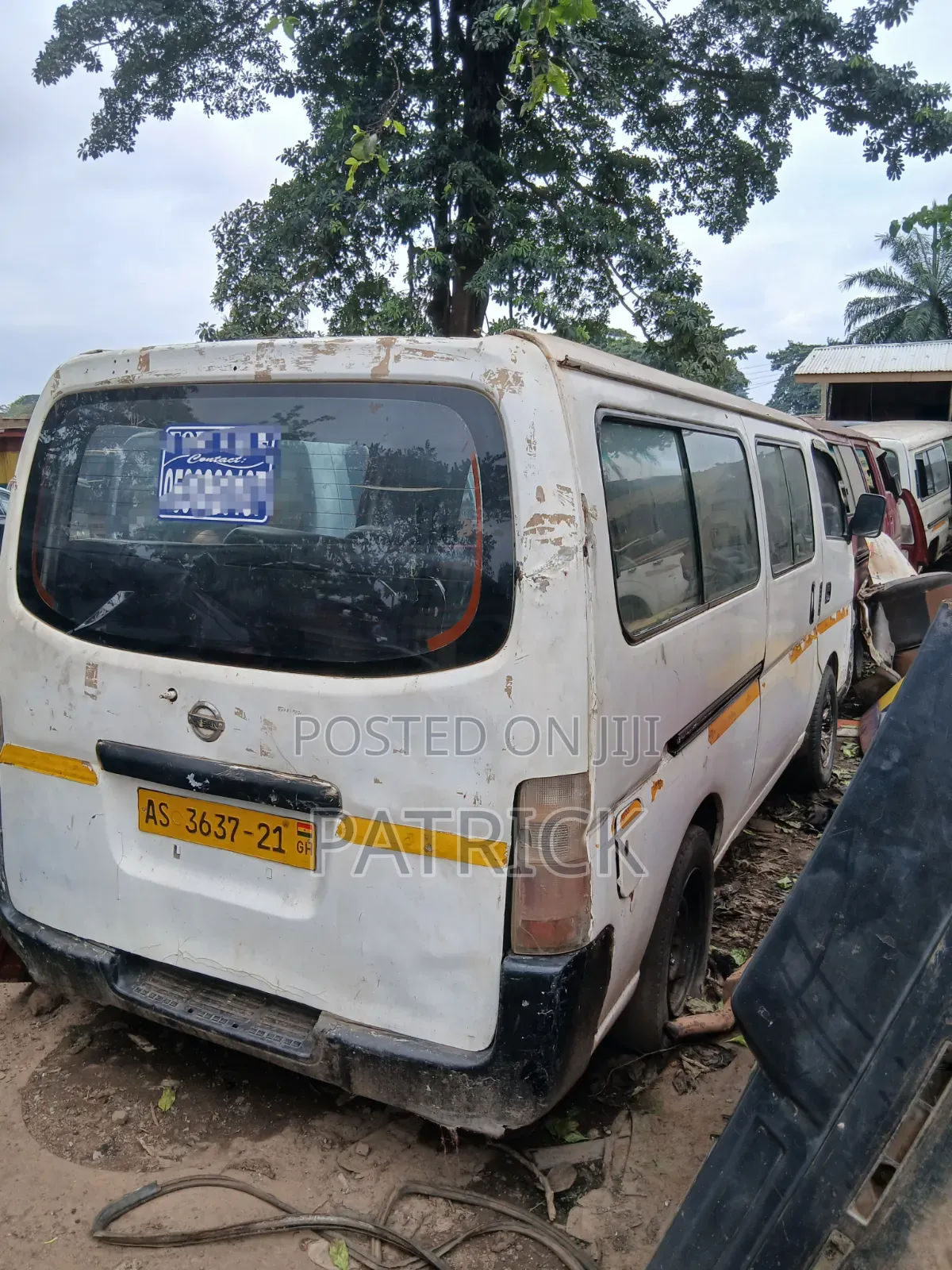 Nissan Caravan (Urvan) 2010 White