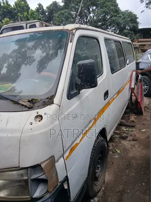 Nissan Caravan (Urvan) 2010 White