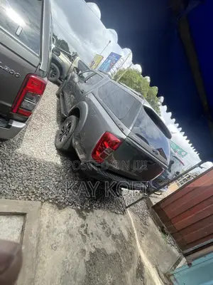 Nissan Navara 2020 Brown