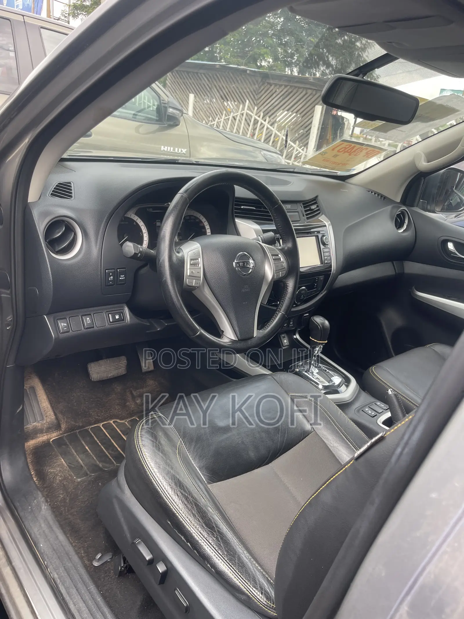 Nissan Navara 2020 Brown