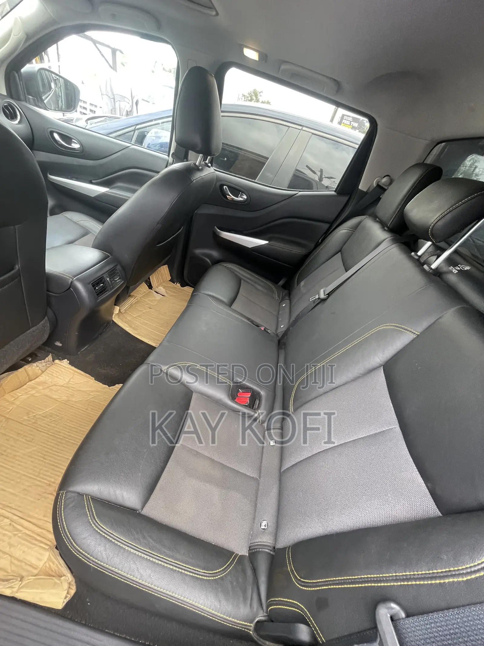 Nissan Navara 2020 Brown