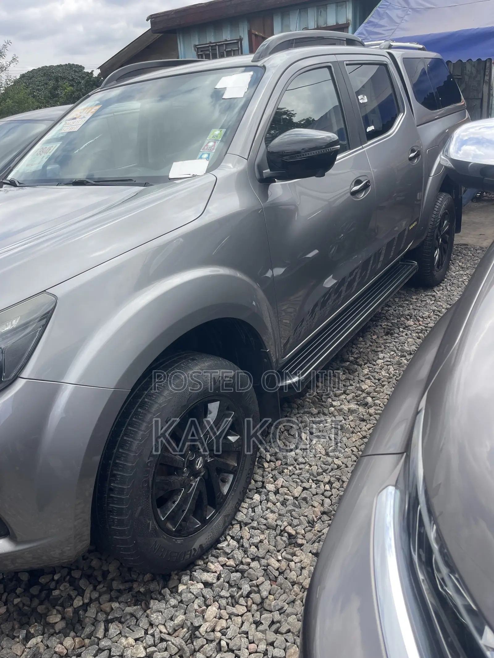 Nissan Navara 2020 Brown