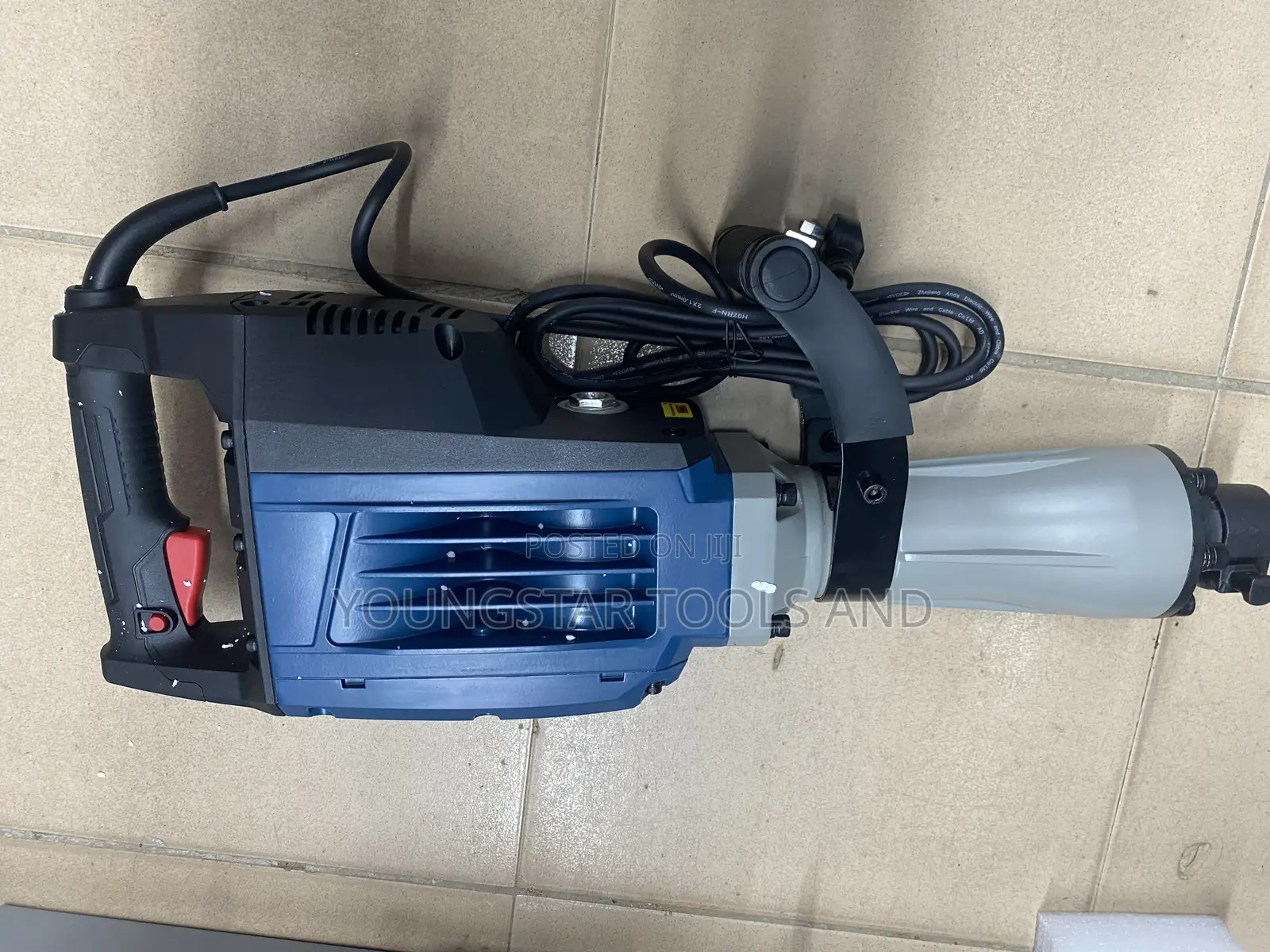 Dong Cheng 1600W 48J Heavy Duty Demolition Hammer