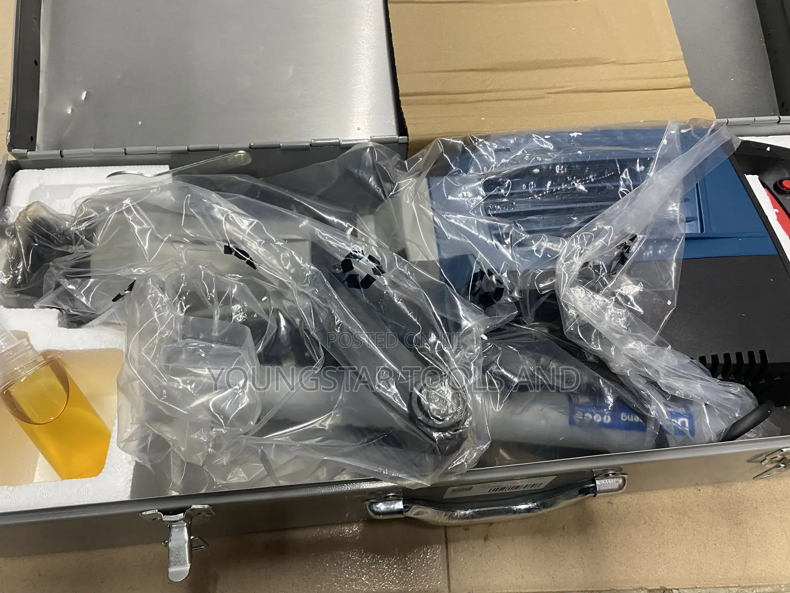 Dong Cheng 1600W 48J Heavy Duty Demolition Hammer