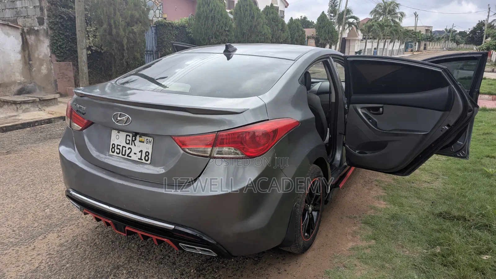 Hyundai Elantra Limited 4dr Sedan (1.8L 4cyl 6A) 2014 Gray