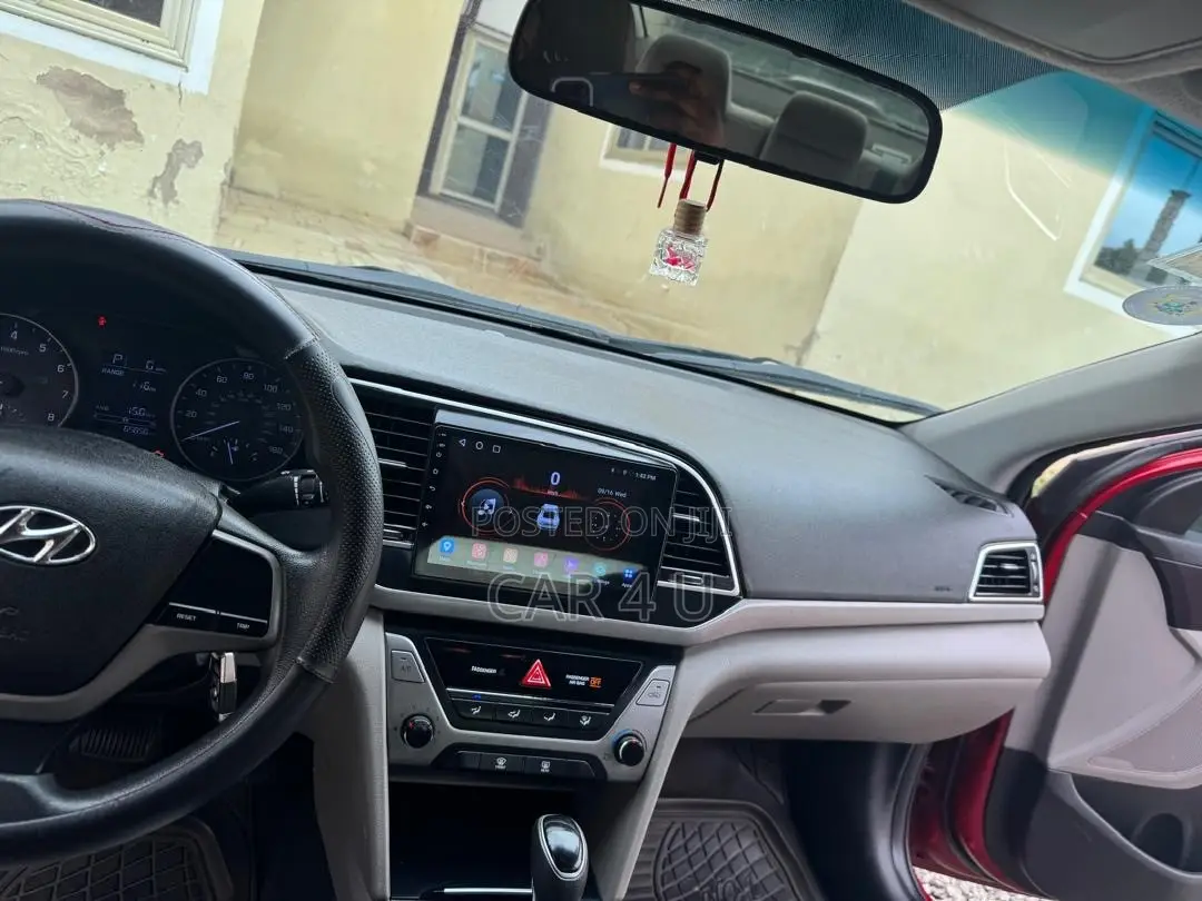 Hyundai Elantra 2017 Red