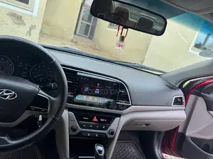 Hyundai Elantra 2017 Red