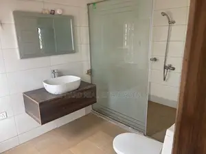 4bdrm Duplex in Sefdard Properties, Kwabenya for rent