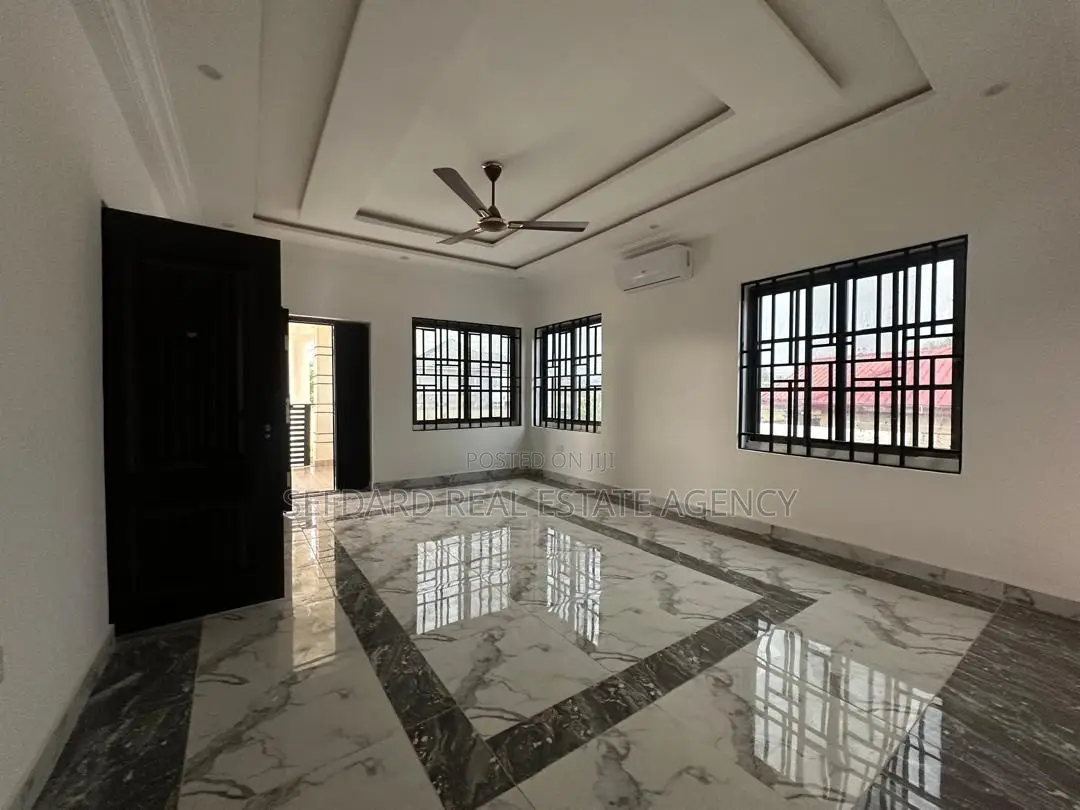 5bdrm Duplex in Sefdard Properties, Pokuase for rent
