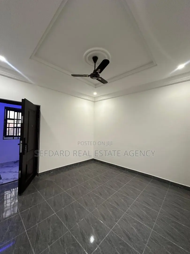 5bdrm Duplex in Sefdard Properties, Pokuase for rent