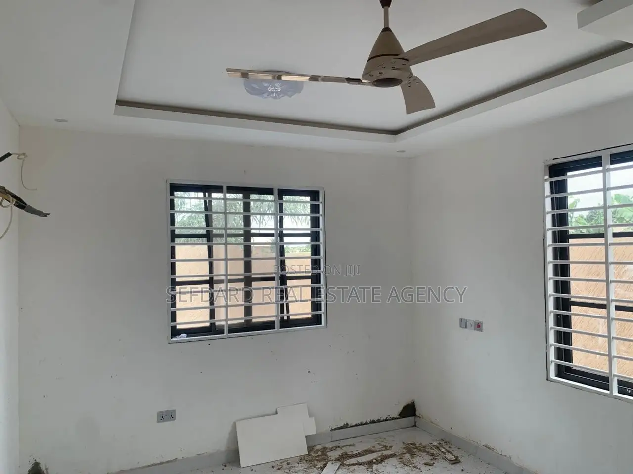 5bdrm Duplex in Sefdard Properties, Ashomang Estate for sale