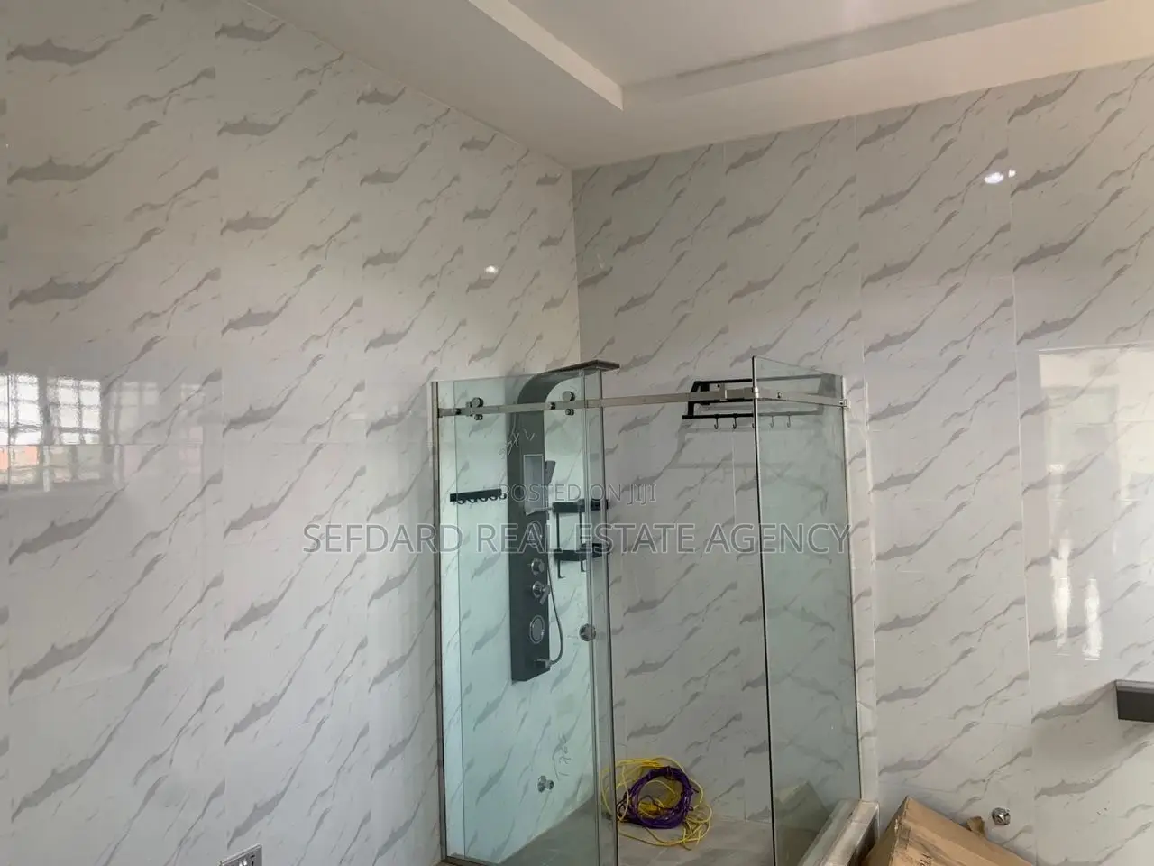 5bdrm Duplex in Sefdard Properties, Ashomang Estate for sale