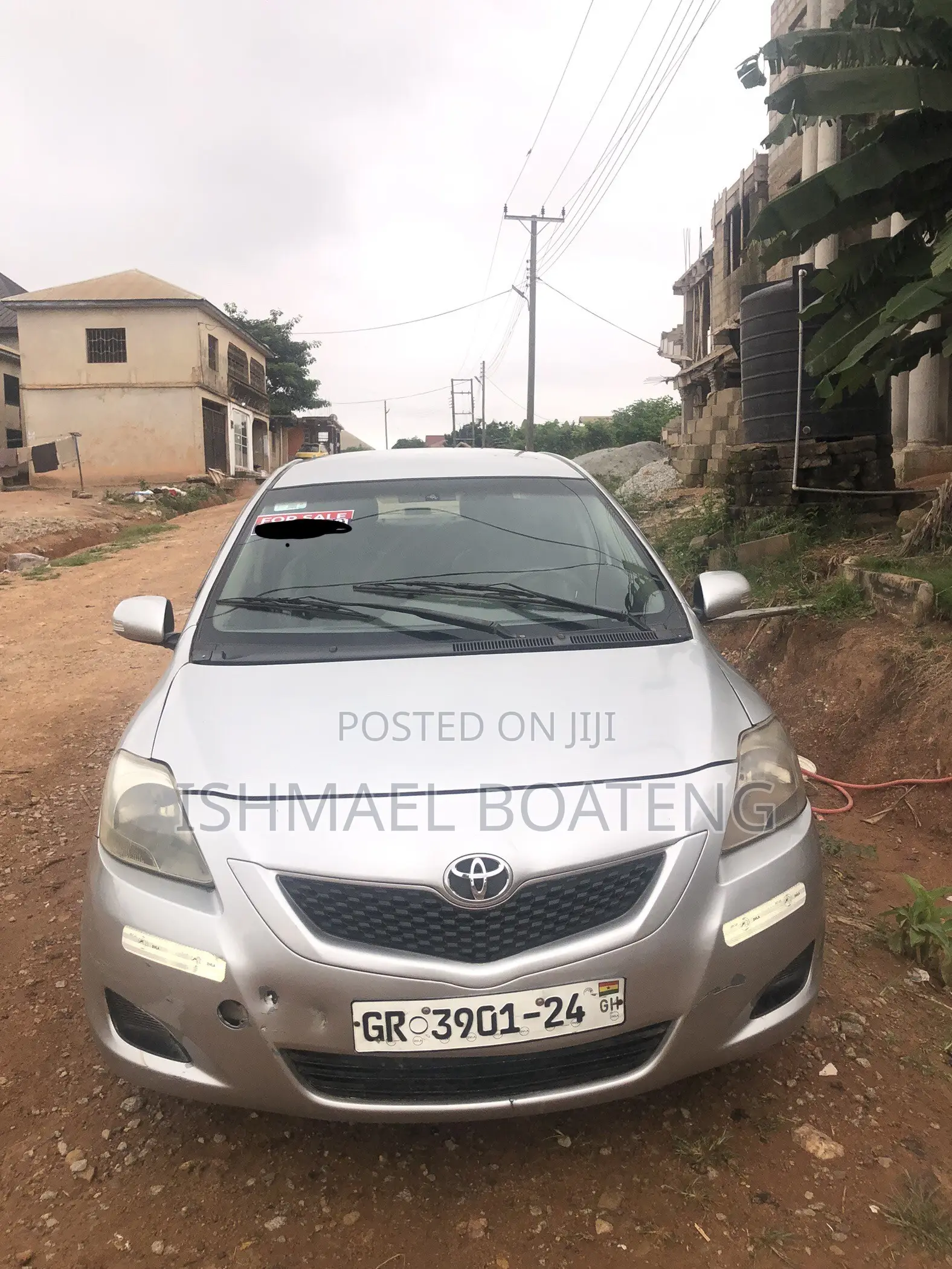 Toyota Yaris 2012 Silver