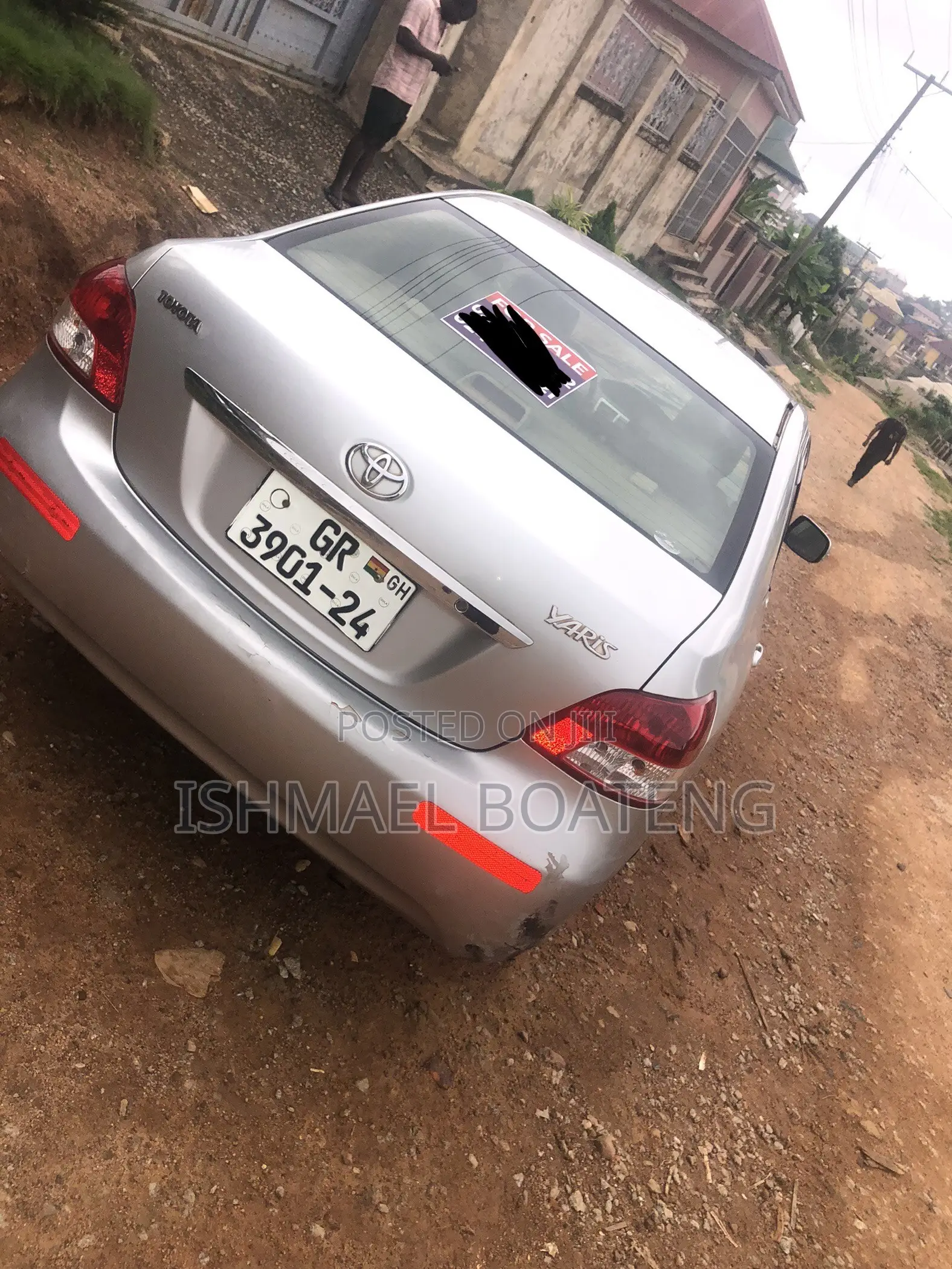 Toyota Yaris 2012 Silver
