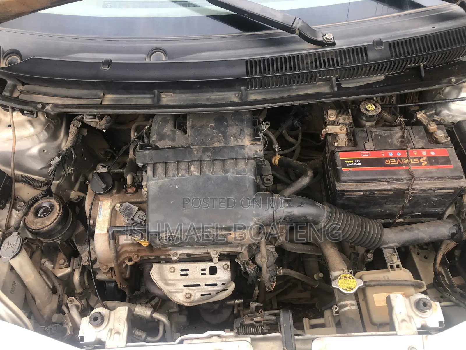 Toyota Yaris 2012 Silver