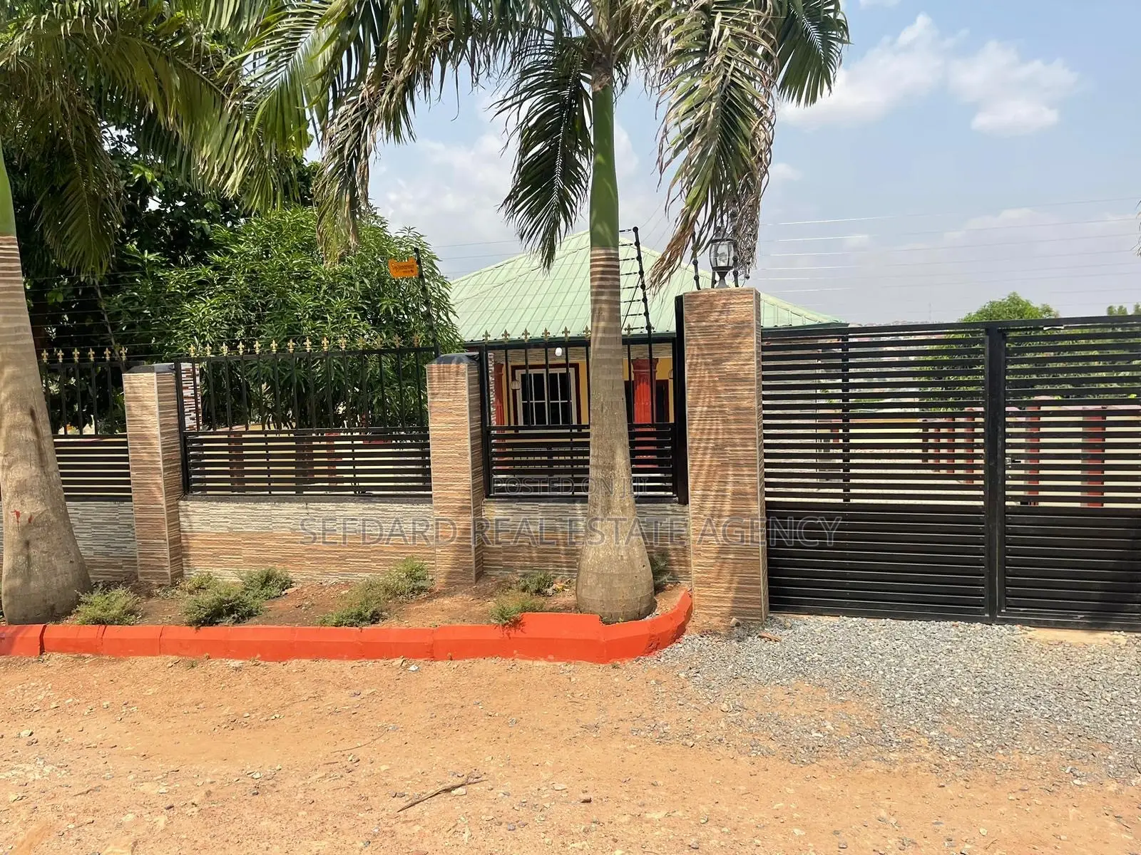 4bdrm House in Sefdard Properties, Kwabenya for sale
