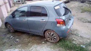Toyota Vitz 1.0 FWD 3dr 2010 Pink