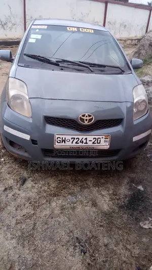 Toyota Vitz 1.0 FWD 3dr 2010 Pink