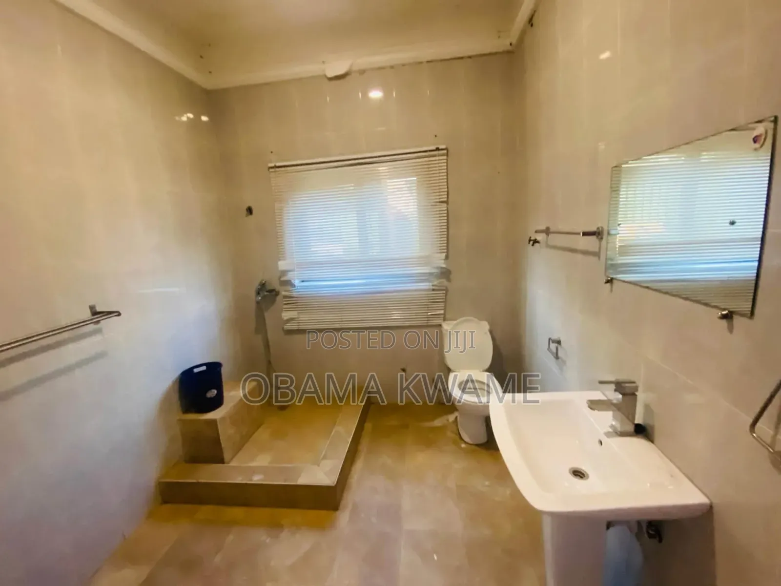 11 Bedroom Commercial Space for Rent at Dzorwulu for Long Term