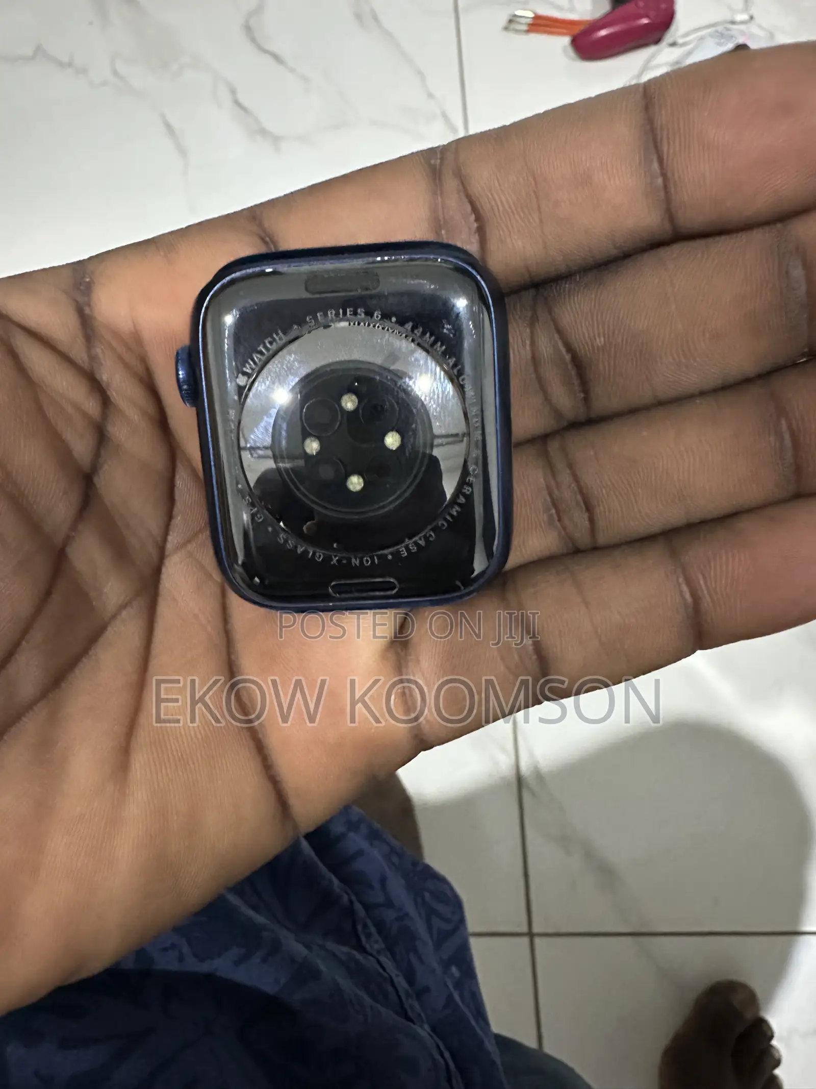 Apple Watch Series 6 (44mm).