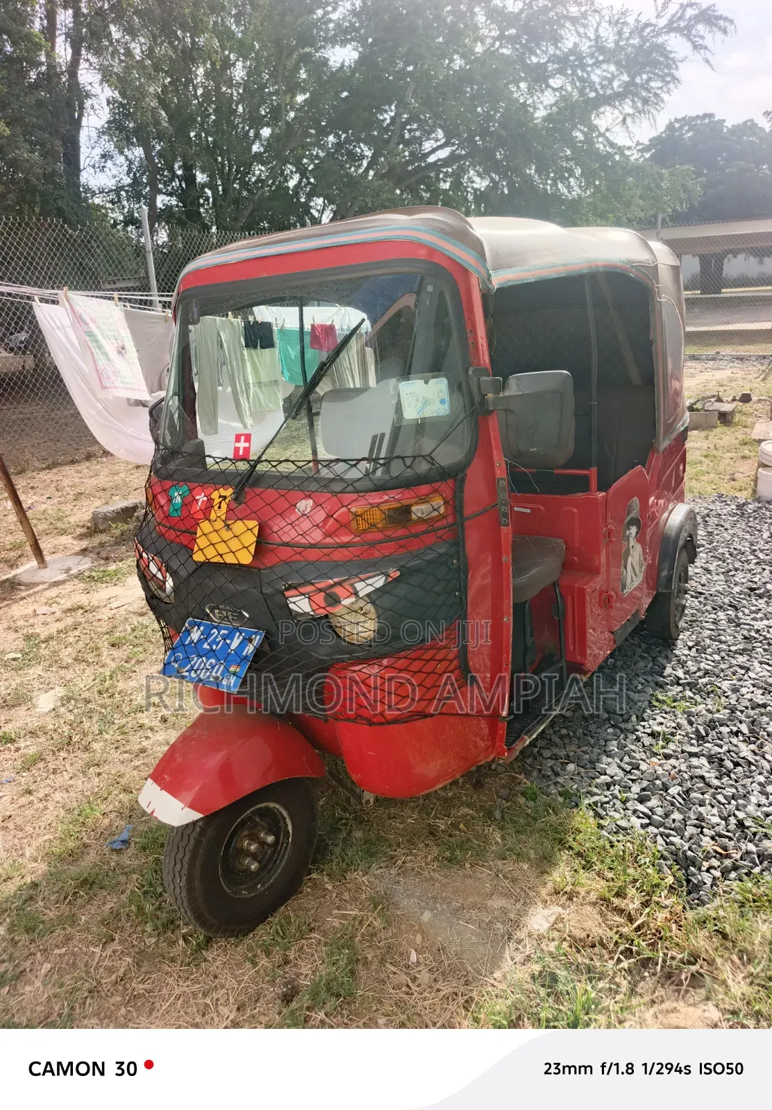 Bajaj RE 2025 Red
