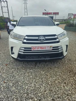 Toyota Highlander LE Plus 4x4 V6 (3.5L 6cyl 8A) 2017 White