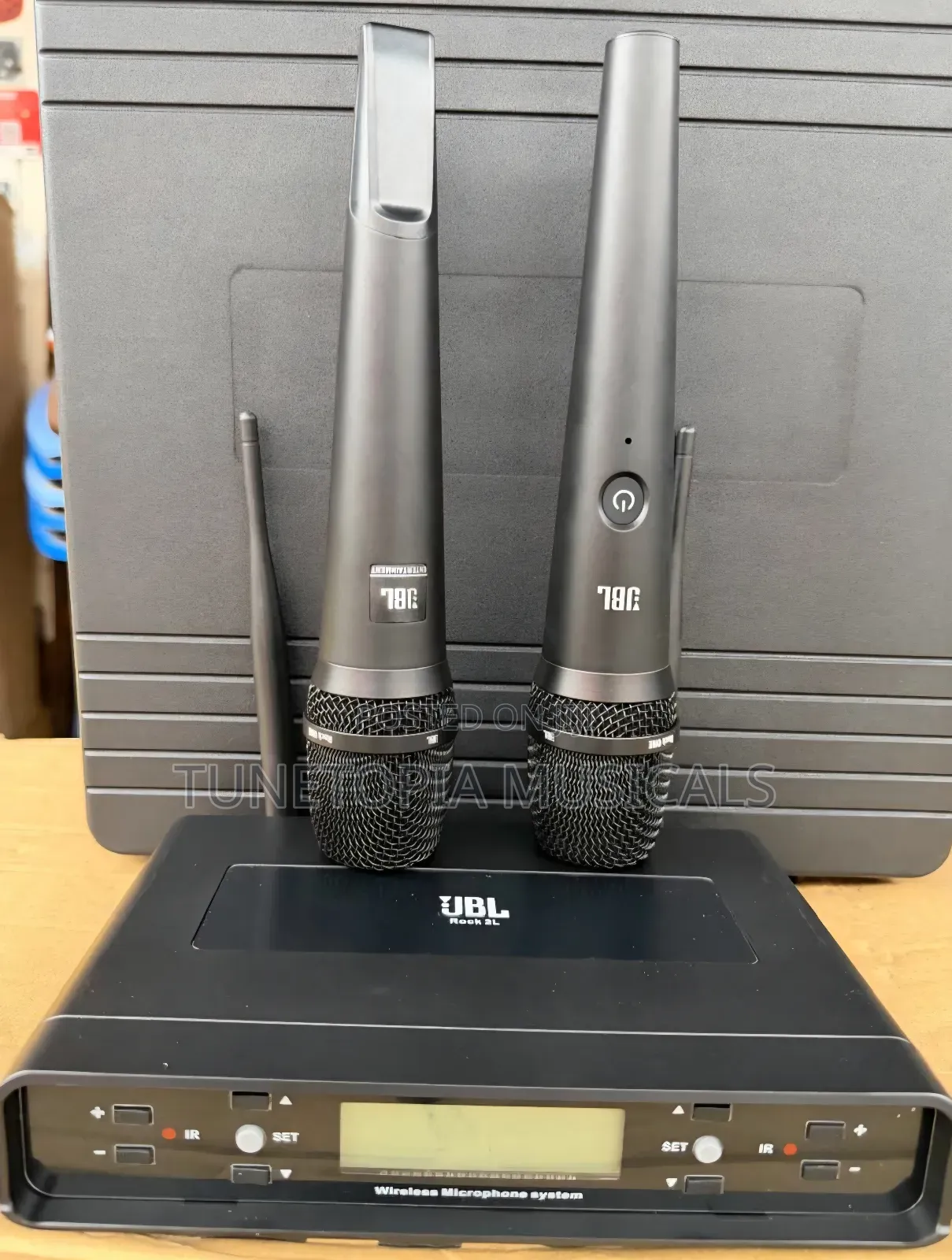 JBL Rock 2L 2in1 Professional Wireless Microphone