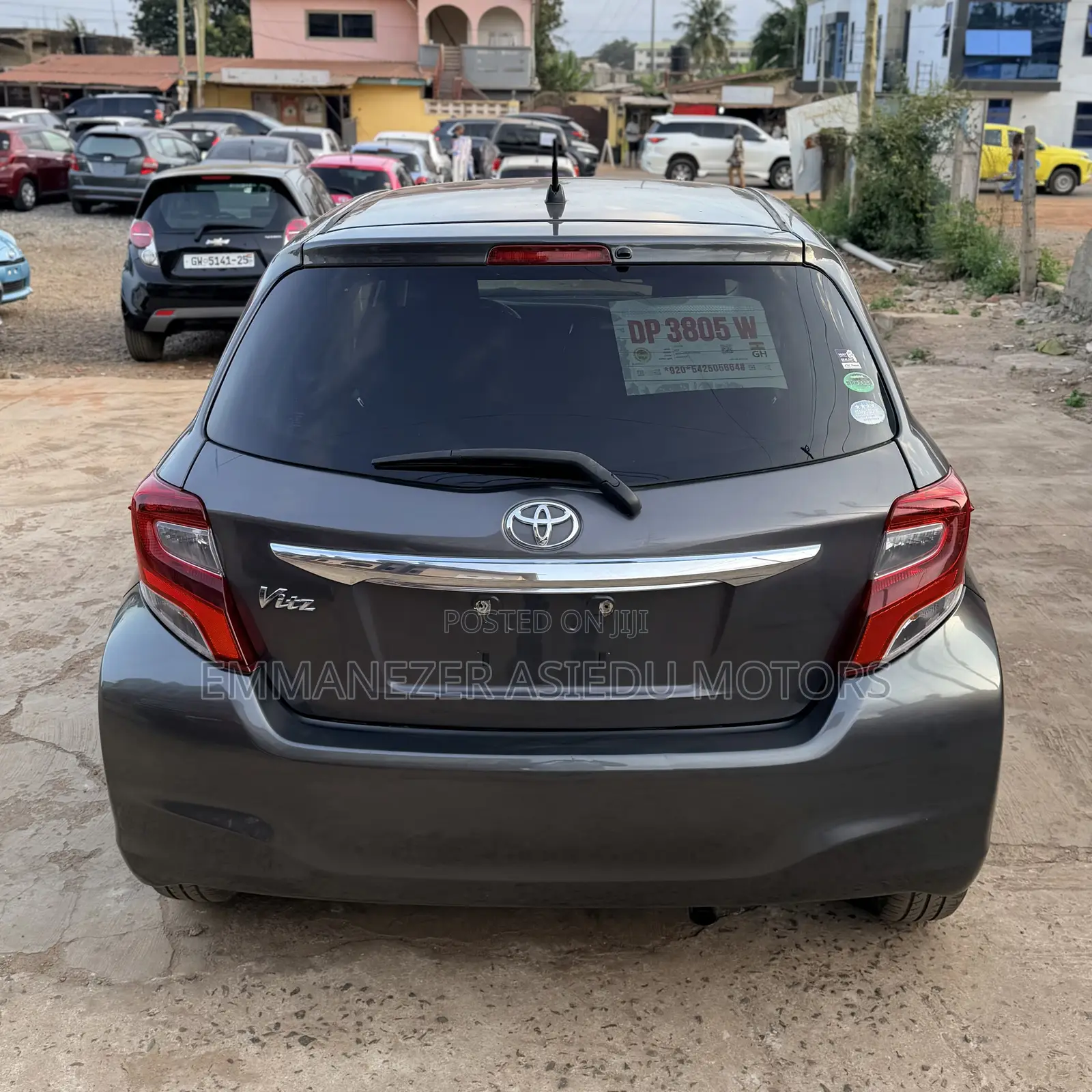 Toyota Vitz 1.3 FWD 5dr 2015 Gray