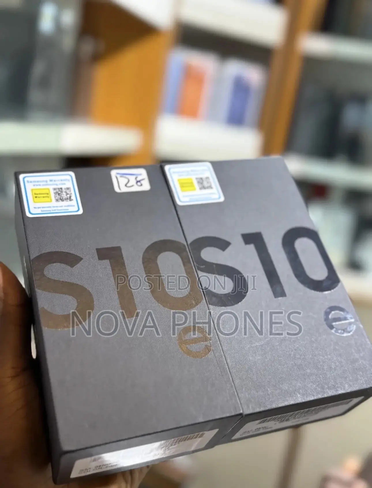 New Samsung Galaxy S10e 128 GB Black
