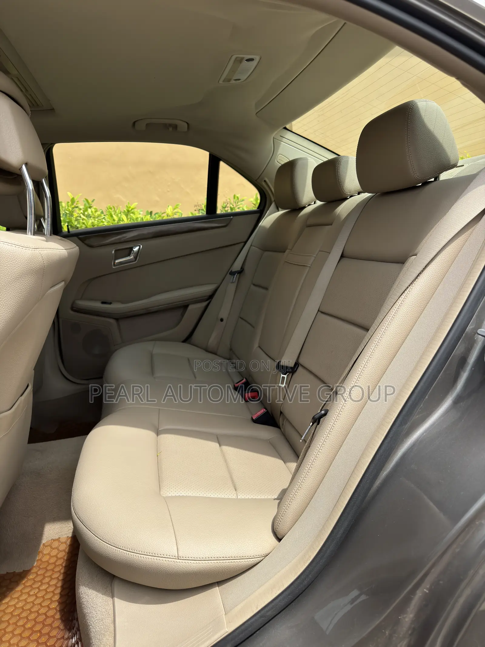 Mercedes-Benz E350 Base 4Matic Sedan AWD (3.5L 6cyl 7A) 2011 Brown