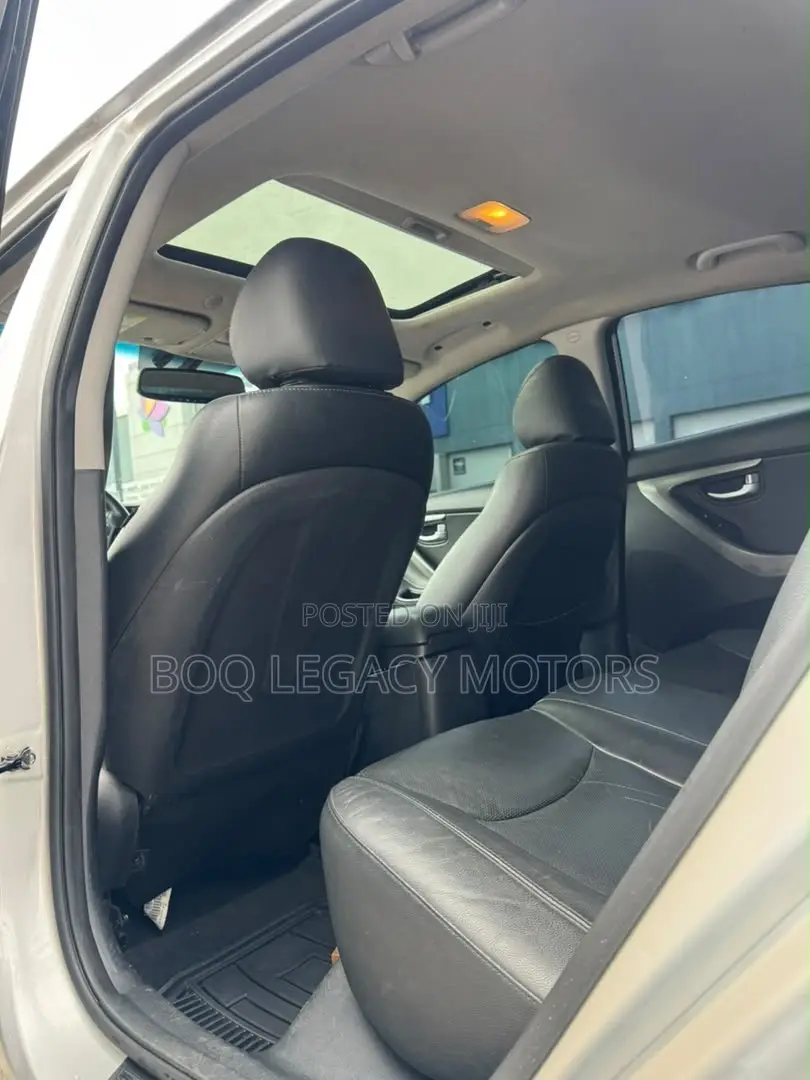 Hyundai Elantra 2015 Silver
