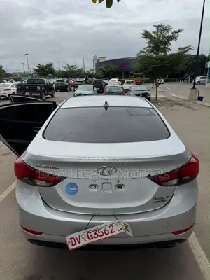 Hyundai Elantra 2015 Silver