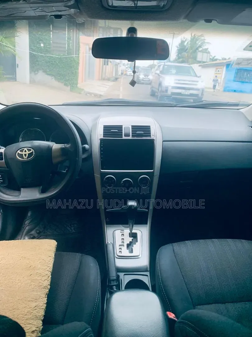 Toyota Corolla S 4dr Sedan (1.8L 4cyl 4A) 2013 Gray