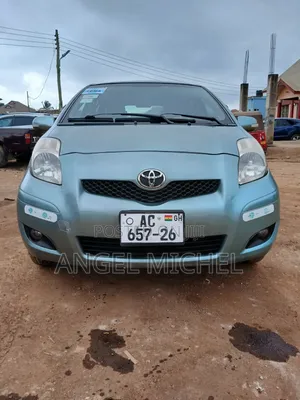 Toyota Vitz 1.0 FWD 5dr 2010 Green