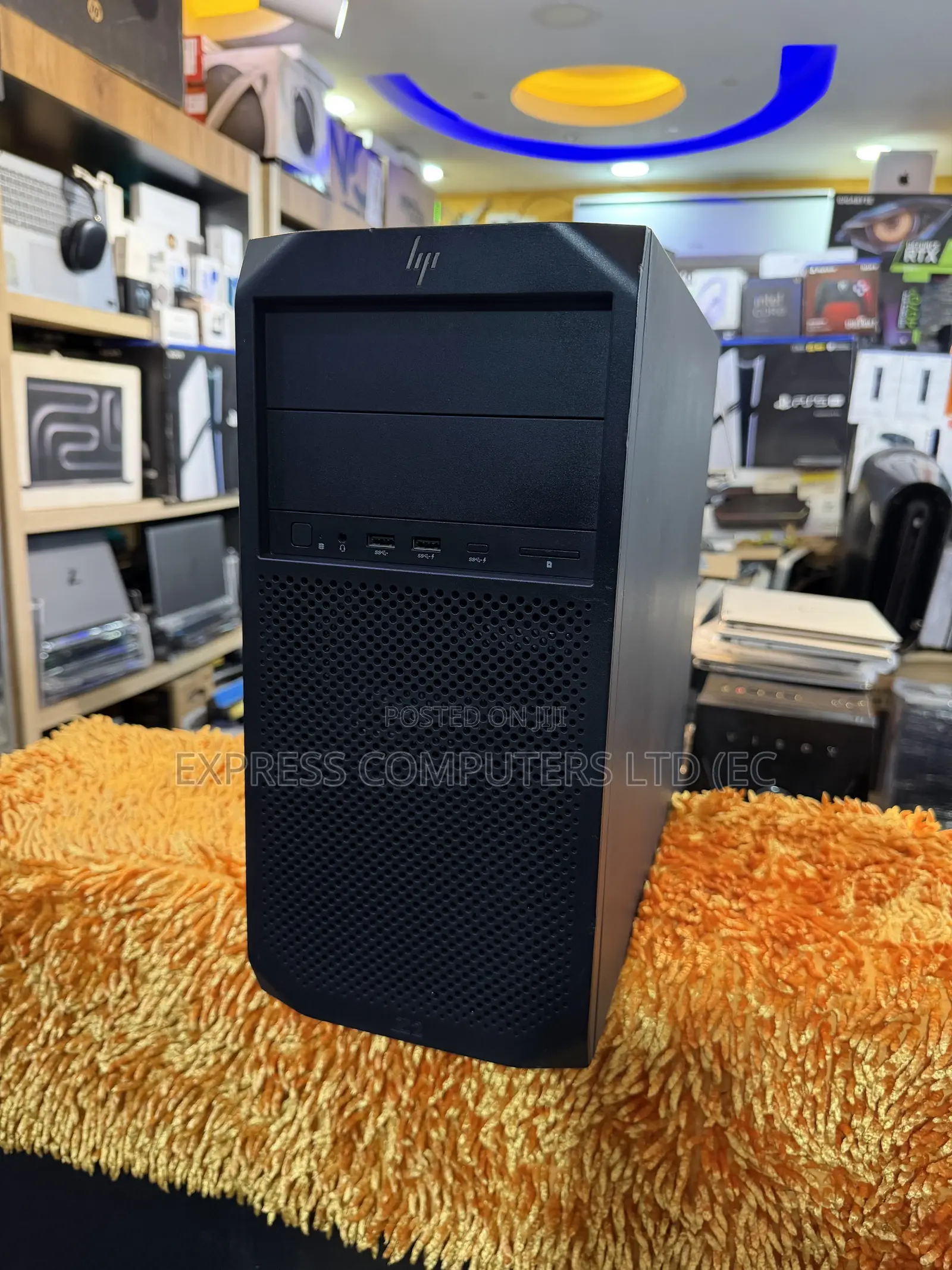 Desktop Computer HP Z2 G4 Tower 32GB Intel Core i7 SSD 512GB