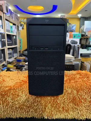 Desktop Computer HP Z2 G4 Tower 32GB Intel Core i7 SSD 512GB