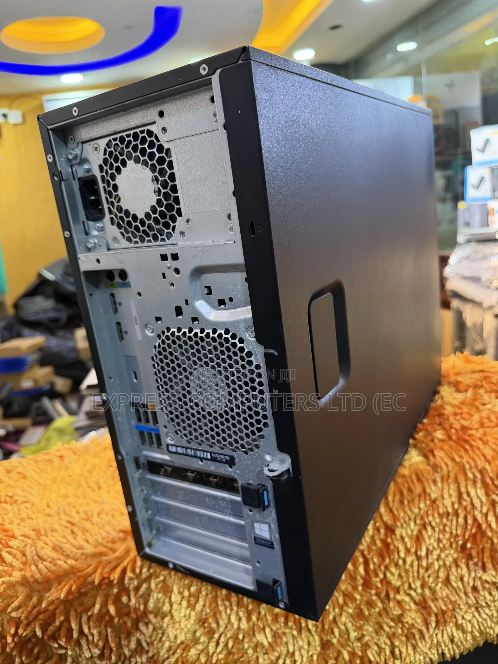 Desktop Computer HP Z2 G4 Tower 32GB Intel Core i7 SSD 512GB